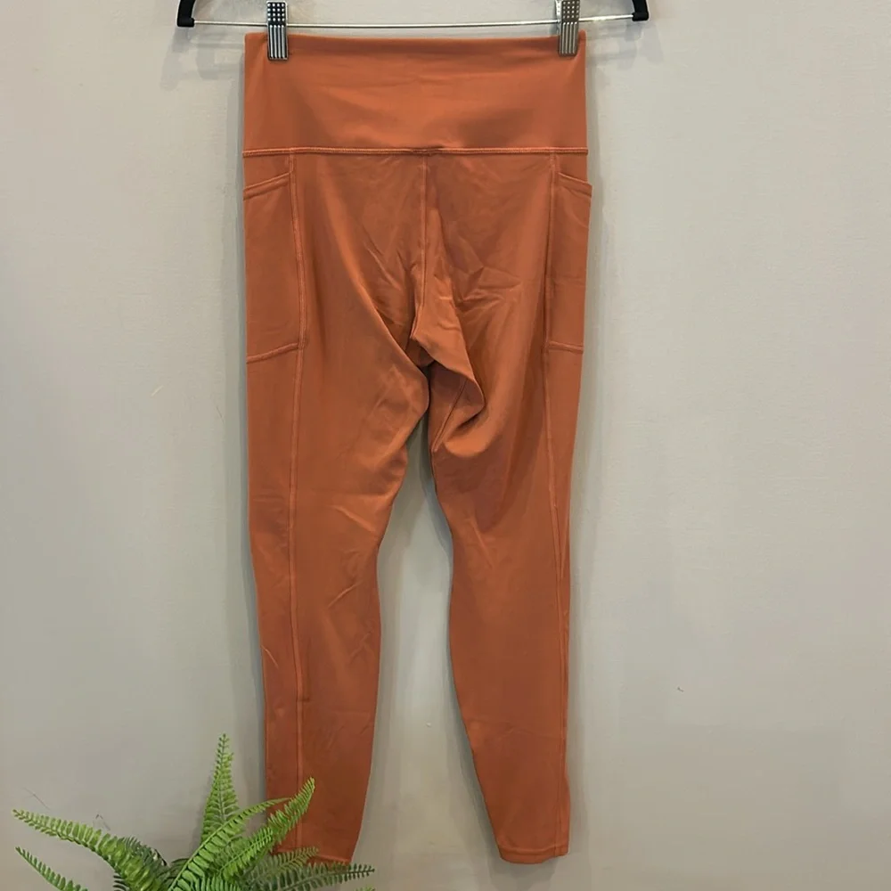 NWT Women’s Patagonia Maipo 7/8 Tights Leggings Workout Pants - Burl Red - Picture 6 of 9